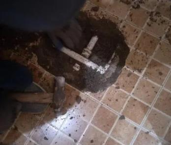 平和卫生间漏水维修公司为您分享下卫生间渗水如何处理及注意事项